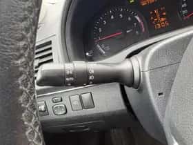 Toyota Avensis (2013) thumbnail 12