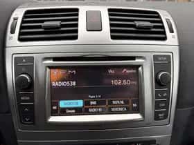 Toyota Avensis (2013) thumbnail 19