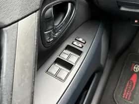 Toyota Avensis (2013) thumbnail 24