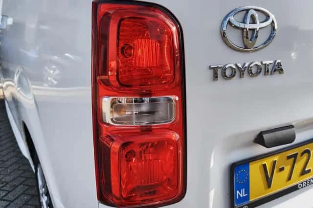 Toyota Proace (2017) thumbnail 29