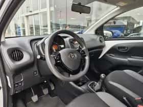 Toyota Aygo (2022) thumbnail 22