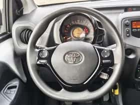 Toyota Aygo (2022) thumbnail 9