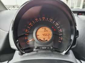 Toyota Aygo (2022) thumbnail 10