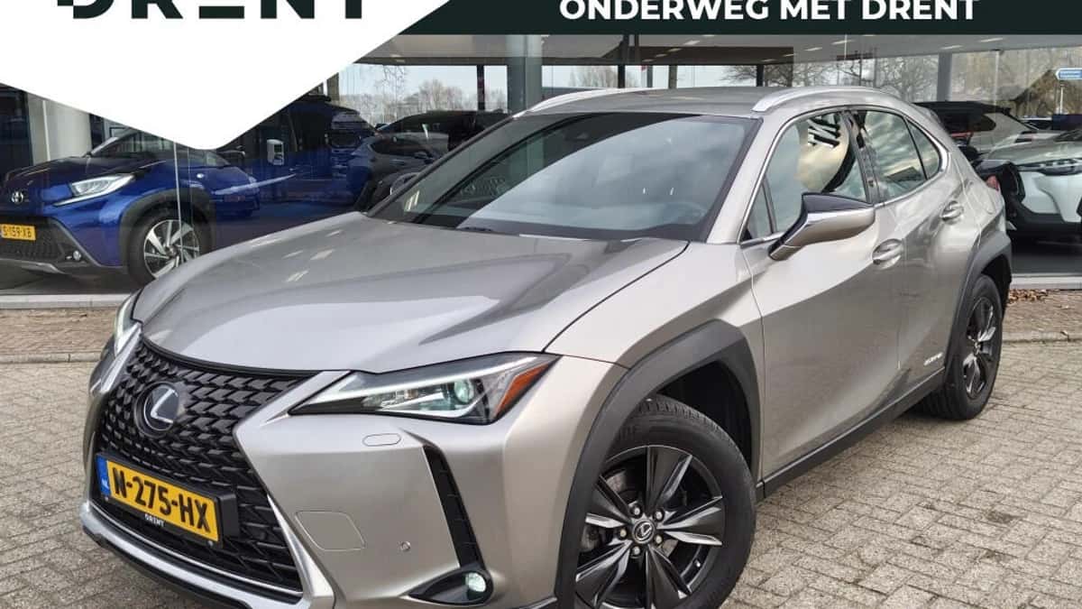 Lexus UX (2020) — foto 1