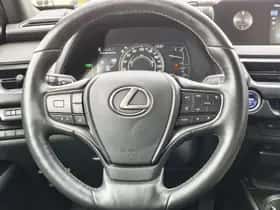 Lexus UX (2020) thumbnail 9
