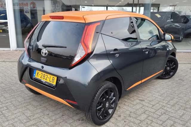 Toyota Aygo (2021) thumbnail 4