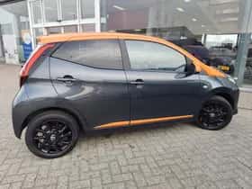 Toyota Aygo (2021) thumbnail 5