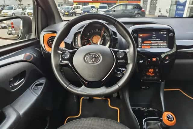 Toyota Aygo (2021) thumbnail 8