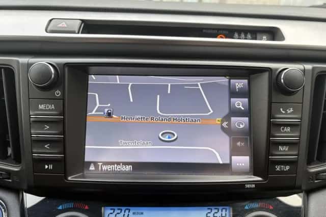 Toyota RAV4 (2018) thumbnail 19