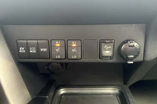 Toyota RAV4 (2018) thumbnail 25