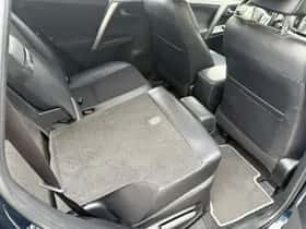 Toyota RAV4 (2018) thumbnail 36