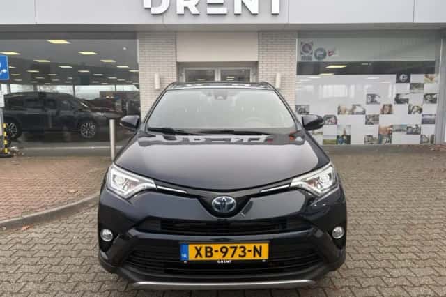 Toyota RAV4 (2018) thumbnail 6