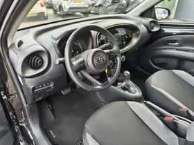 Toyota Aygo (2023) thumbnail 24