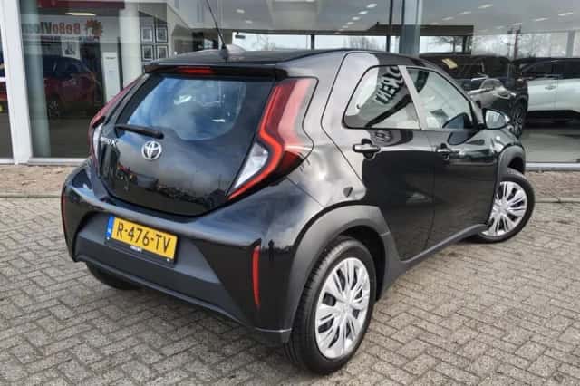 Toyota Aygo (2023) thumbnail 4