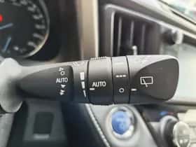 Toyota RAV4 (2018) thumbnail 12