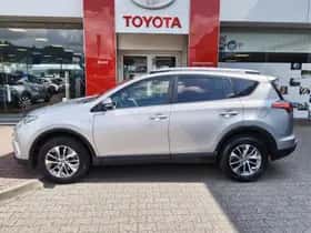 Toyota RAV4 (2018) thumbnail 3