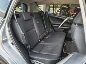 Toyota RAV4 (2018) thumbnail 30