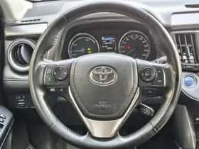 Toyota RAV4 (2018) thumbnail 9