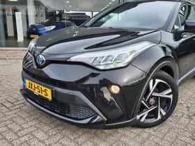 Toyota C-HR (2023) thumbnail 2