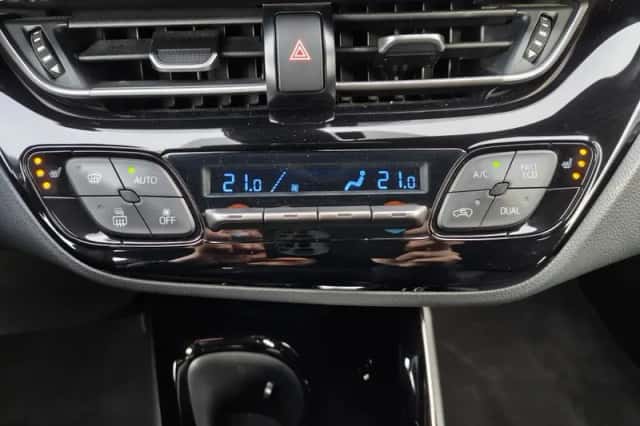 Toyota C-HR (2023) thumbnail 20