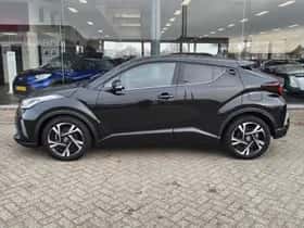 Toyota C-HR (2023) thumbnail 3