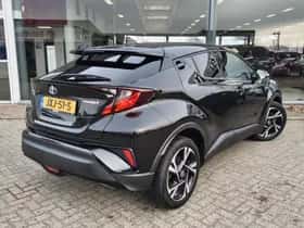 Toyota C-HR (2023) thumbnail 5