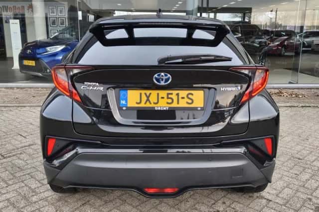 Toyota C-HR (2023) thumbnail 7