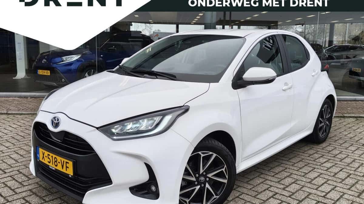 Toyota Yaris (2024) — foto 1