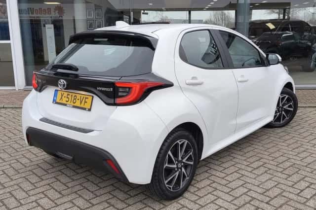 Toyota Yaris (2024) thumbnail 4