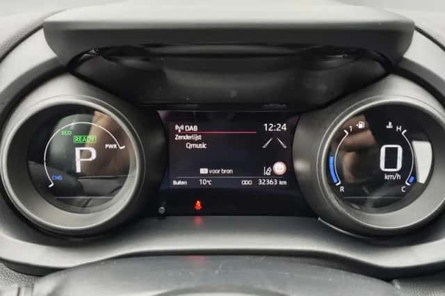 Toyota Yaris (2024) thumbnail 9