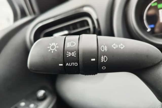 Toyota Yaris (2024) thumbnail 10