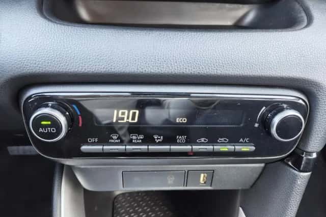 Toyota Yaris (2022) thumbnail 19