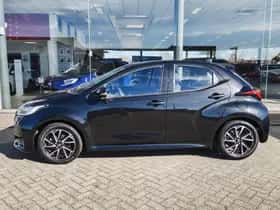Toyota Yaris (2022) thumbnail 3