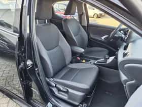 Toyota Yaris (2022) thumbnail 26