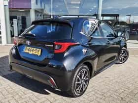 Toyota Yaris (2022) thumbnail 4