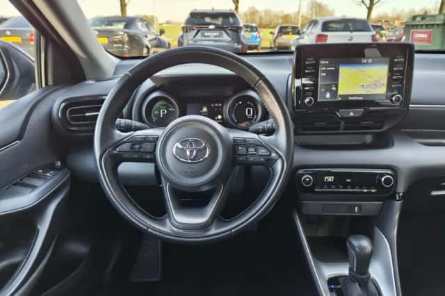 Toyota Yaris (2022) thumbnail 8