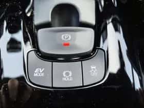 Toyota C-HR (2020) thumbnail 23