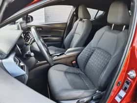 Toyota C-HR (2020) thumbnail 29
