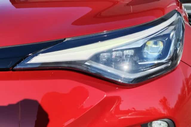 Toyota C-HR (2020) thumbnail 36