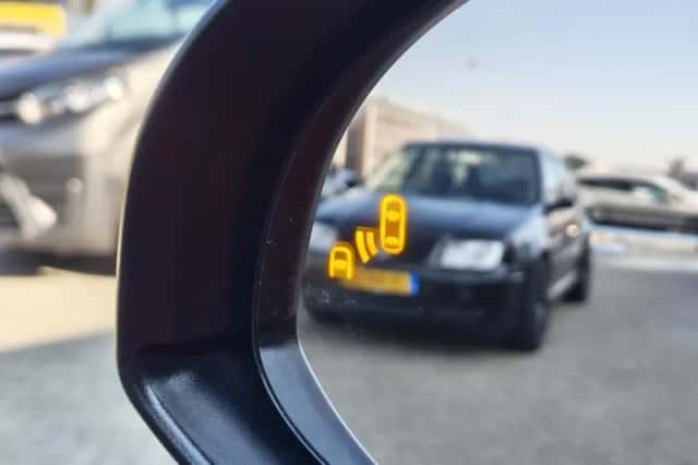 Toyota C-HR (2020) thumbnail 39