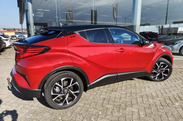 Toyota C-HR (2020) thumbnail 5