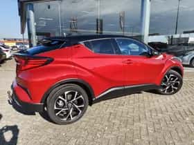 Toyota C-HR (2020) thumbnail 5