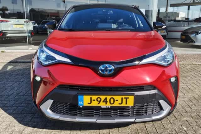Toyota C-HR (2020) thumbnail 6