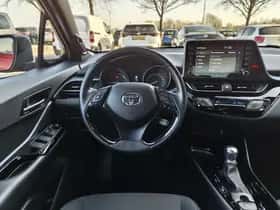 Toyota C-HR (2020) thumbnail 9