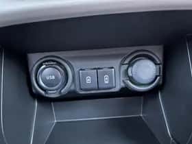 Suzuki Swift (2025) thumbnail 23