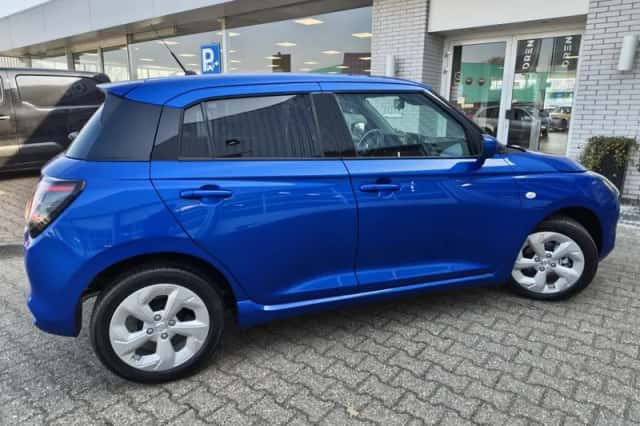 Suzuki Swift (2025) thumbnail 5