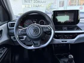 Suzuki Swift (2025) thumbnail 8