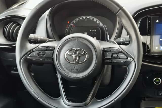 Toyota Aygo (2023) thumbnail 10