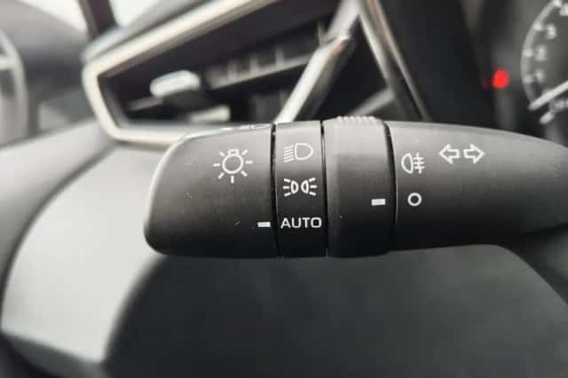 Toyota Corolla (2022) thumbnail 12