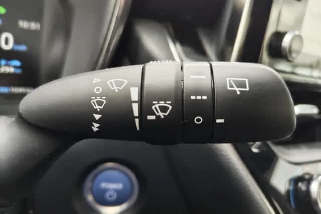 Toyota Corolla (2022) thumbnail 13